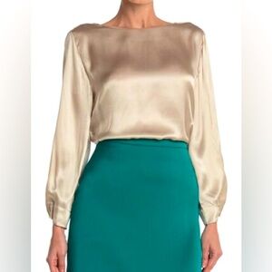 100% Champagne Mulberry Silk blouse by 
SEVENTY VENEZIA – Silk Boatneck Blouse